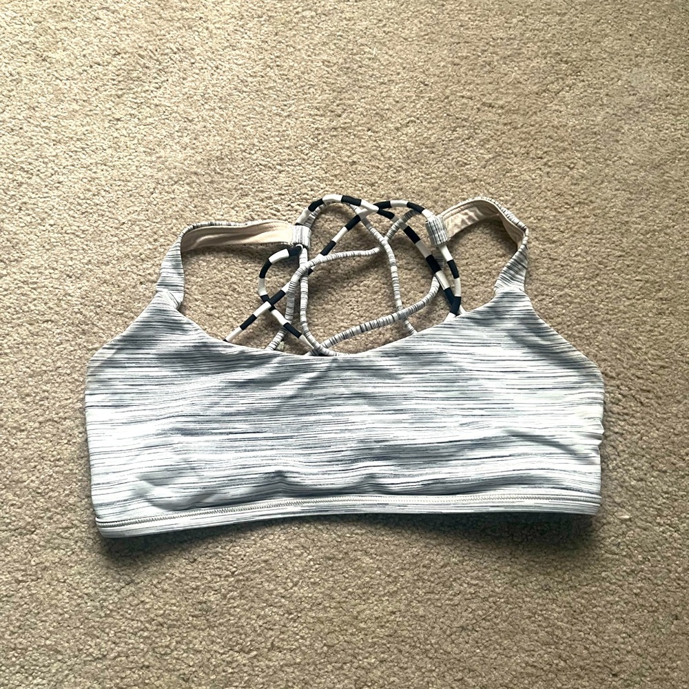 Free to be wild lululemon sports bra size 10